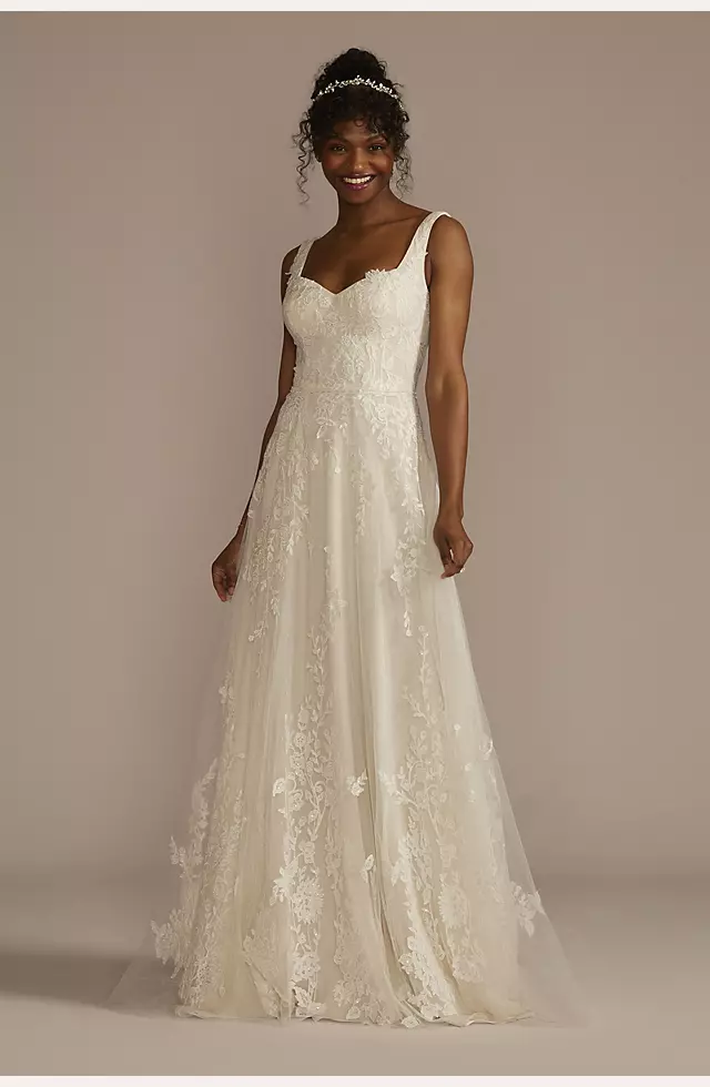 Lace Plus Size A-Line Wedding Dress with Sweetheart Neckline and
