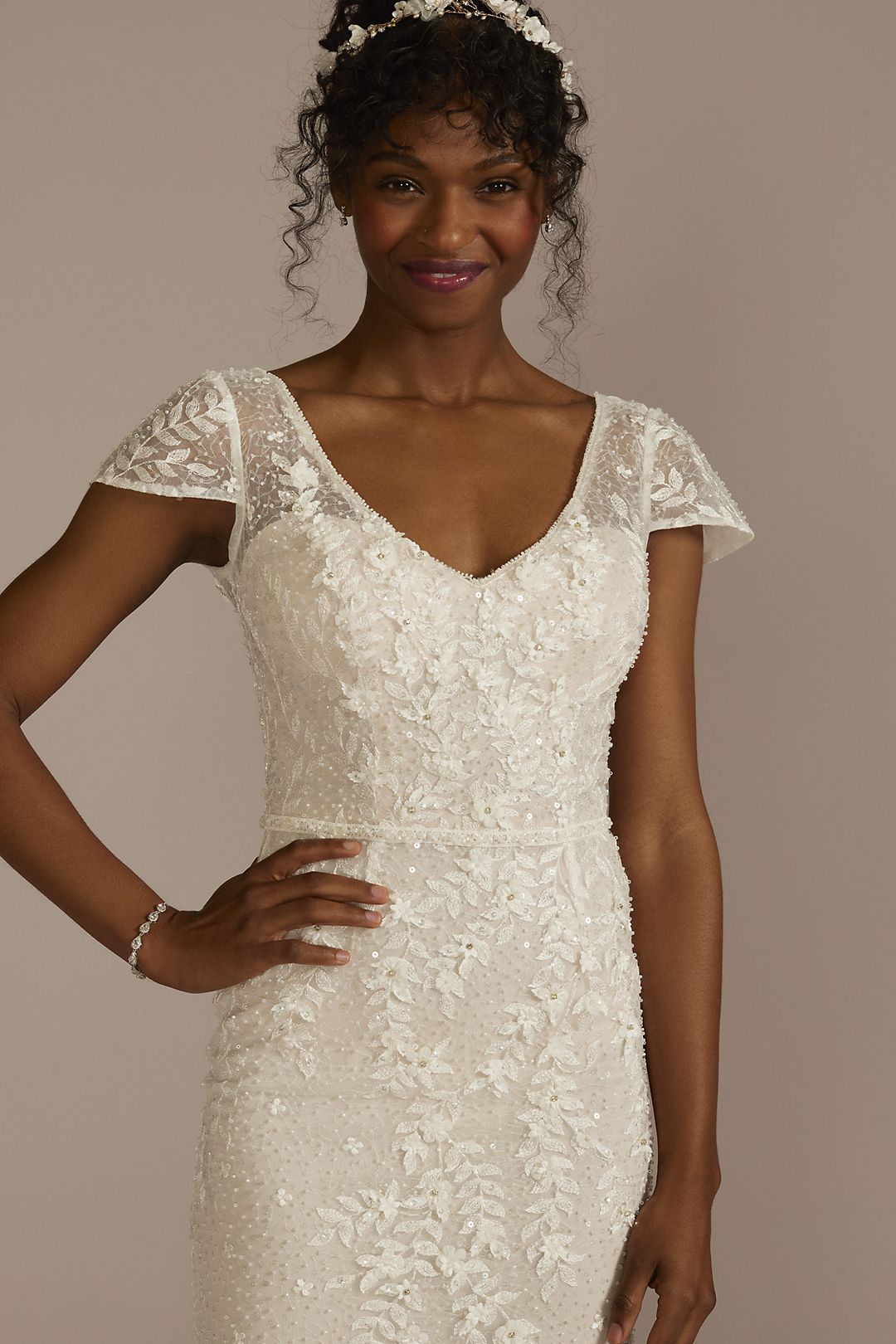 Cap Sleeve V-Neck Beaded Lace Sheath Wedding Dress Image 4