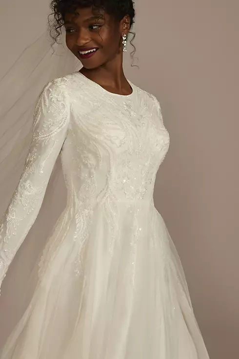 Lace Applique Tulle A-Line Modest Wedding Dress Image 3
