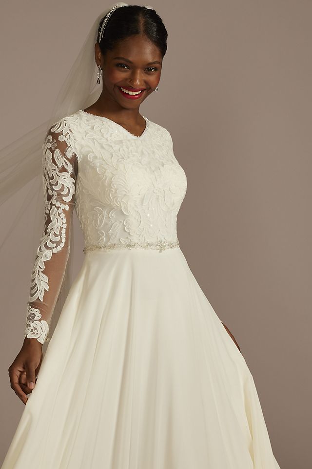 Long Sleeve Applique Chiffon Modest Wedding Dress Image 3