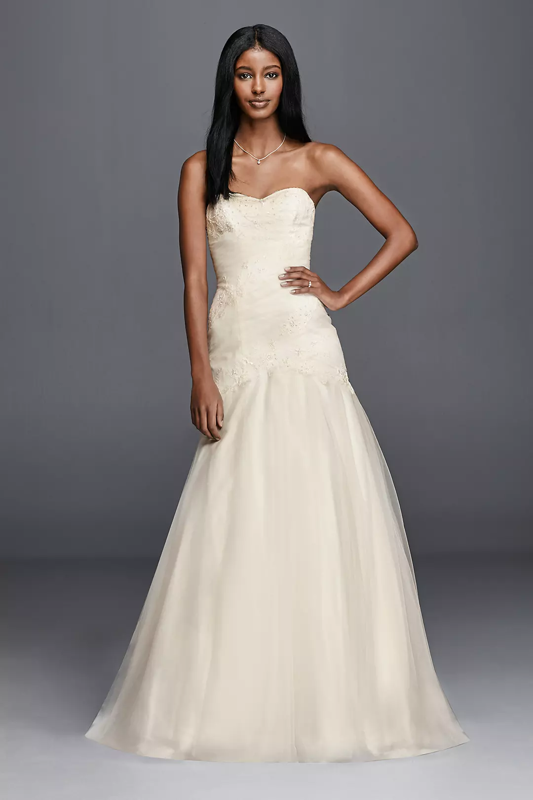 As-Is Trumpet Wedding Dress with Lace Appliques Image