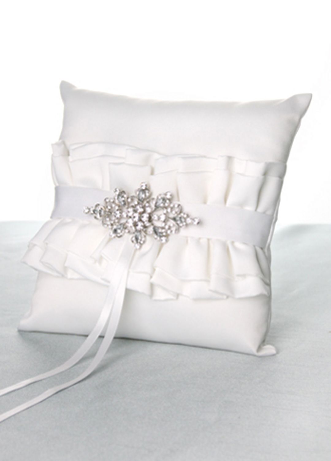 Isabella Ring Pillow Image 3