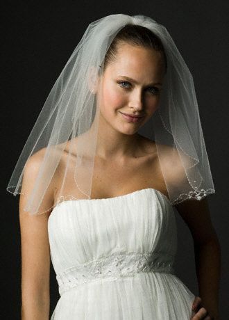 Bridal Short One-Tier Veil with Floral Vine Motif Image
