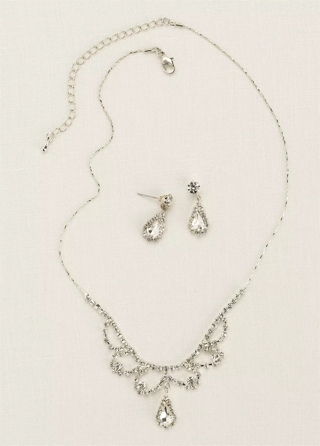 Scalloped Necklace with Pear Shaped Drop Earrings Image