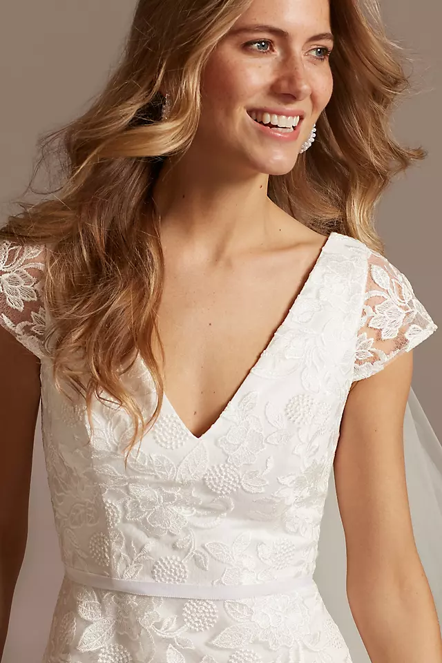 V-Neck Embroidered Lace Cap Sleeve A-Line Dress Image 3