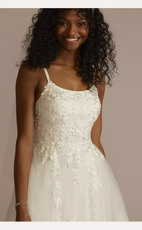 Scoop Back Lace Applique Tulle Wedding Dress Image 3