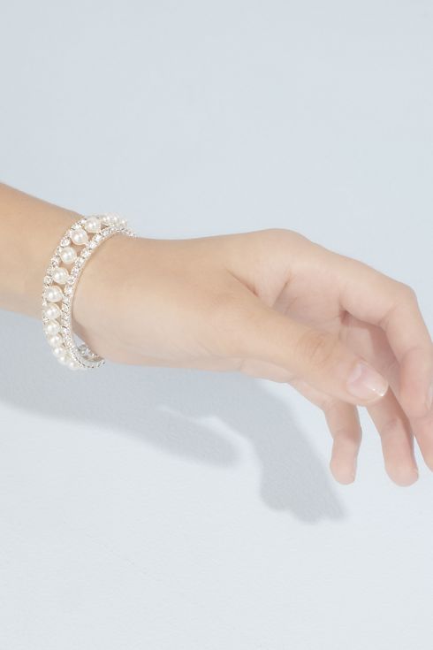 Pearl and Crystal Stretch Bracelet Image