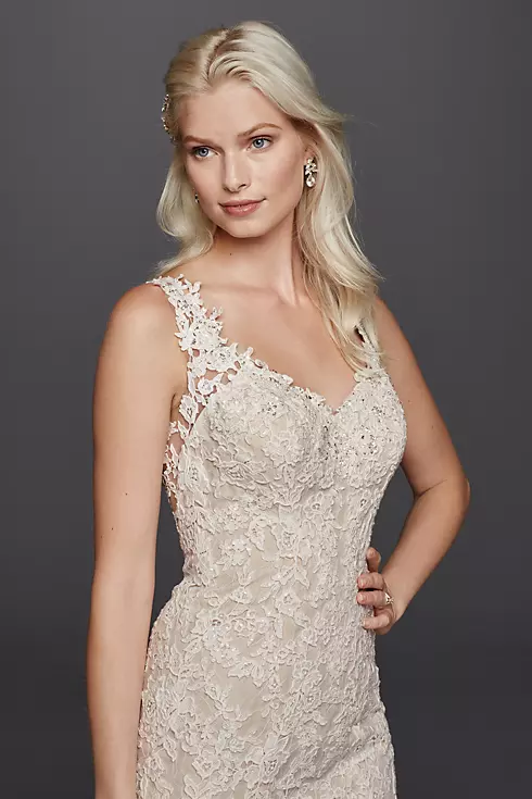 As-Is Beaded Venice Lace Trumpet Wedding Dress Image 3