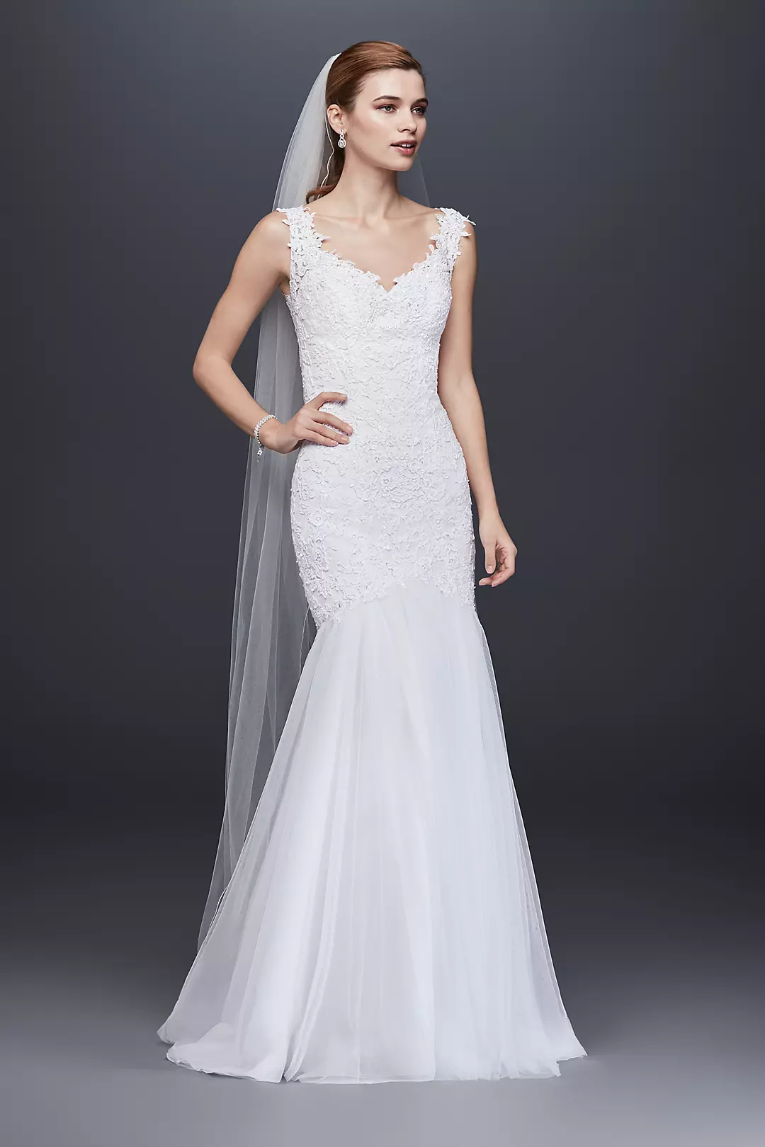 As-Is Petite Venice Scalloped Lace Wedding Dress Image