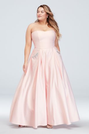 blush wedding dress with pockets