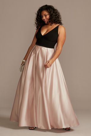 a line gown with pockets