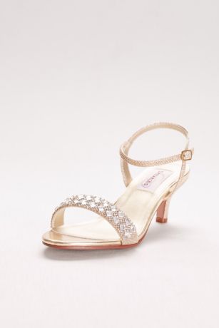 beige sandals with small heel