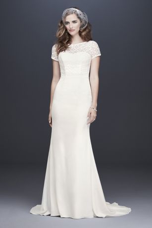 For Wedding Dresses to Wear to a Petitie