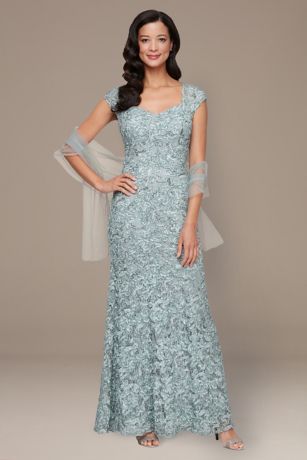 Picture of Long Soutache Sweetheart Neck Dress With Shawl