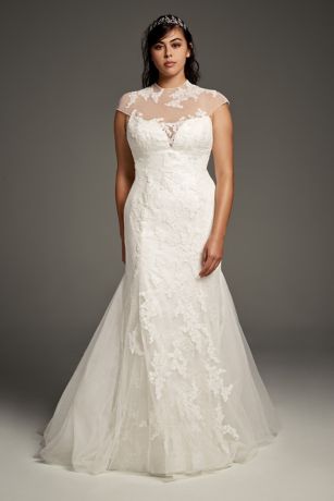 appliqued chantilly lace trumpet wedding dress