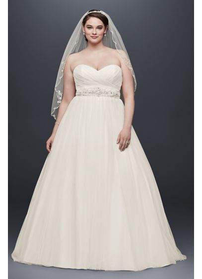 Plus  Size  Strapless Sweetheart Tulle Wedding Dress  David    Plus  Size  Strapless Sweetheart Tulle Wedding Dress  David
