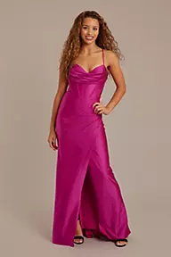 Com flores em alto relevo  Short sleeve prom dresses, Pink formal