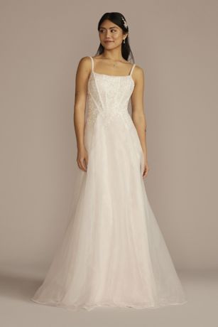 Picture of Scoop Back Boned Bodice Lace Wedding Dress
