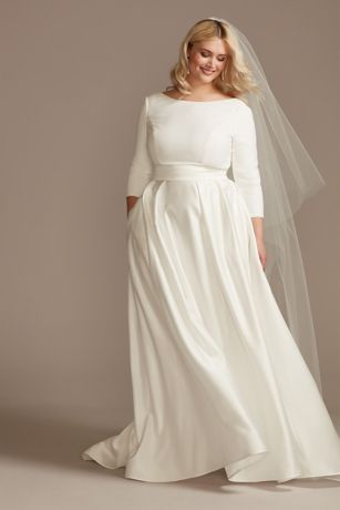 Picture of Low Back Mid-Sleeve Satin Plus Size Wedding