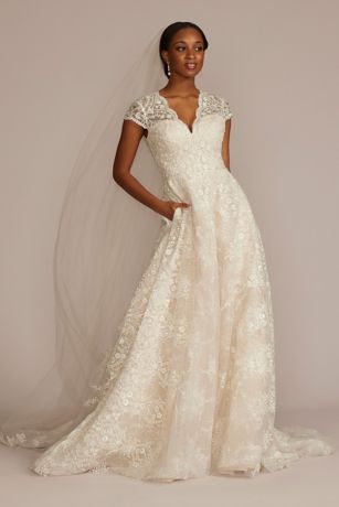 Picture of Scalloped Lace Ball Gown Wedding Dress