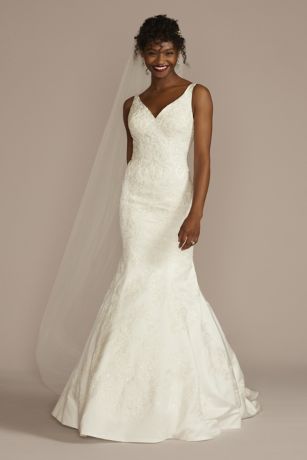 Picture of Lace Applique Satin Mermaid Wedding Dress