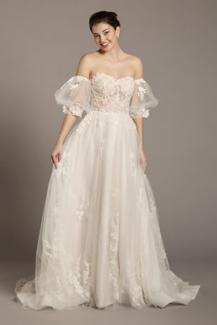 Picture of Tulle and Lace Applique Ball Gown with Puff