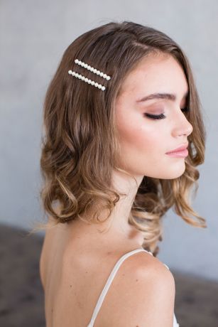 Picture of Annika Pearl Oversized Bobby Pins