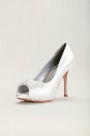 dyeable satin pumps