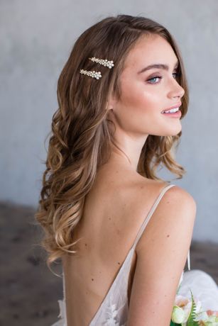 Picture of Graduated Pearl Flower Bobby Pin Set