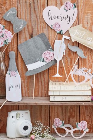 bridal photo booth props