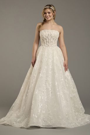 Picture of Strapless Tulle Ball Gown with Lace Appliques