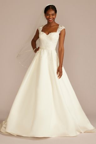 Oleg Cassini Lace Applique Cap Sleeve Satin Wedding Dress in Ivory Size: 12 David's Bridal