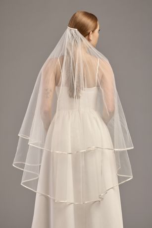 Picture of Satin Trim Two-Tier Fingertip Veil