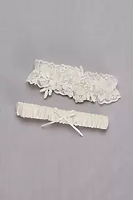 David's Bridal Soft Flower Garter Set