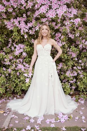 Picture of Tulle Sweetheart Wedding Dress with 3D Flowers