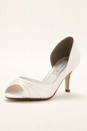 Picture of Nadia Dyeable Pump by Touch Ups