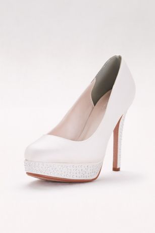 white round toe pumps