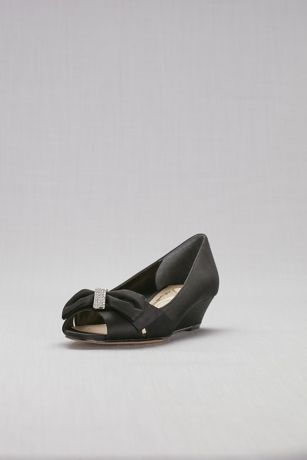 black bow wedges