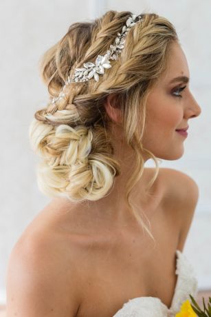 Picture of Swarovski Crystal Marquise Floral Halo with Combs