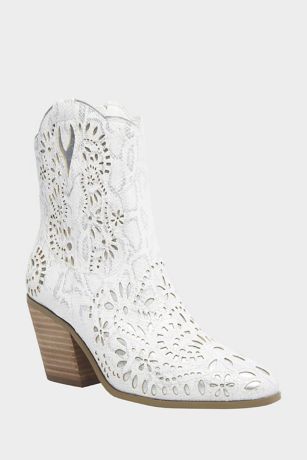 white bridal cowboy boots