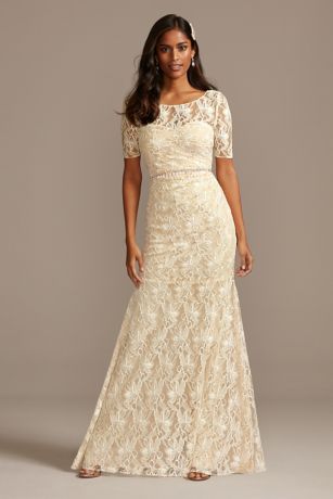 sweetheart neckline wedding dress with lace sleeves