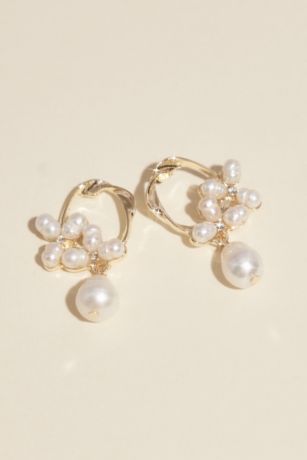 Picture of Freshwater Pearl Cluster Stud Earrings