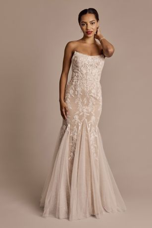 Galina Signature Cat-Eye Neckline Strapless Mermaid Wedding Dress in Ivory/Bisque Size: 0 David's Bridal