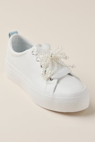 Picture of Vegan Leather Sneakers with Detachable Pearl Bow