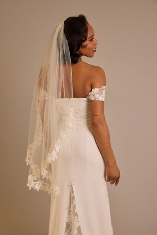 Picture of Floral Lace Trimmed Tulle Mid-Length Veil