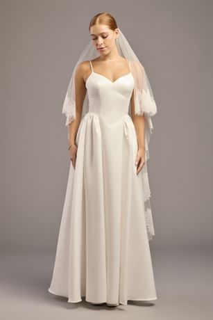Picture of Chantilly Lace Two-Tier Walking Veil