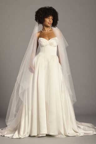 Picture of Pearl and Crystal Drip Cathedral Veil