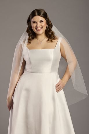 Picture of Shimmer Tulle Raw Edge Mid-Length Veil