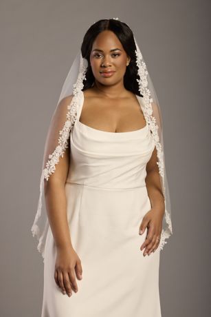 Picture of Mid Length Lace Edge Mantilla Veil