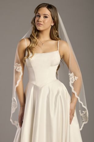 Picture of Lace Trim Mid Length Veil